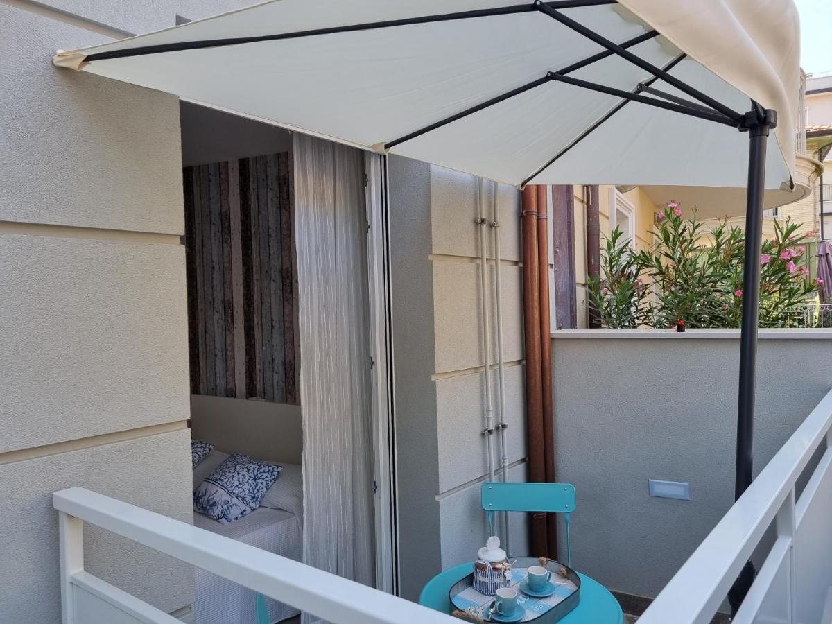 Residenza Azzurra Hotel Cattolica Exterior foto