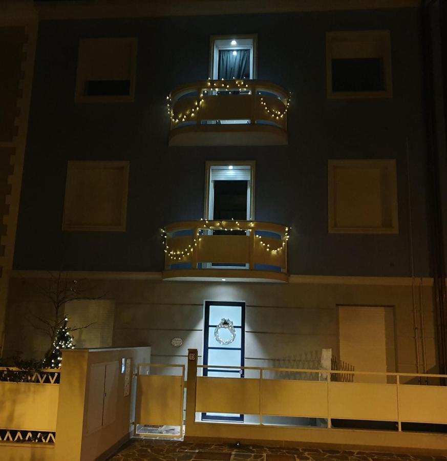 Residenza Azzurra Hotel Cattolica Exterior foto